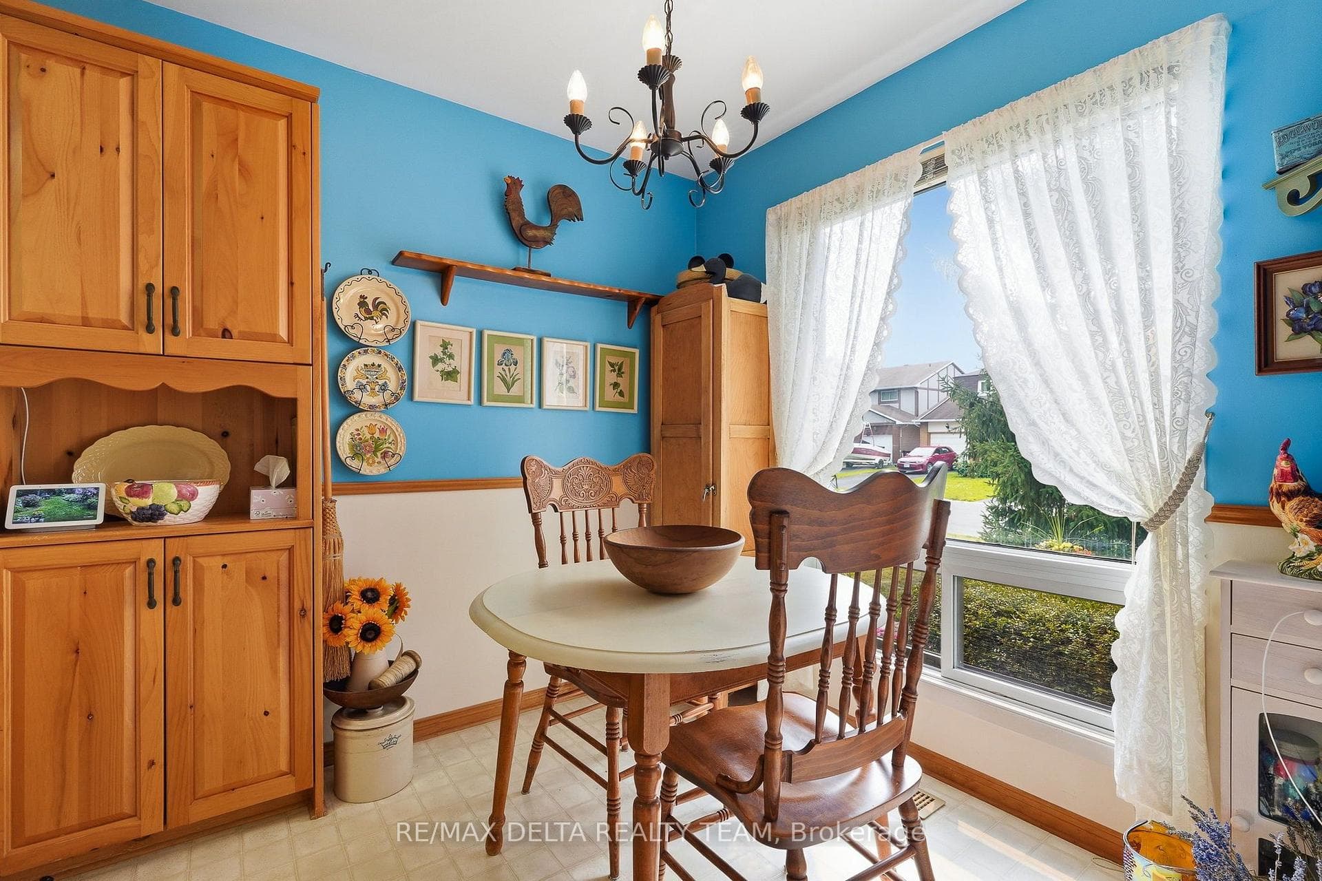 Eat-In Kitchen Space