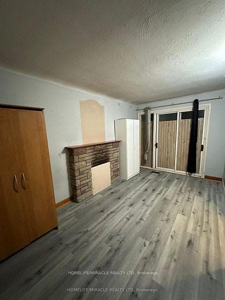 1171 Oxford Street photo 20