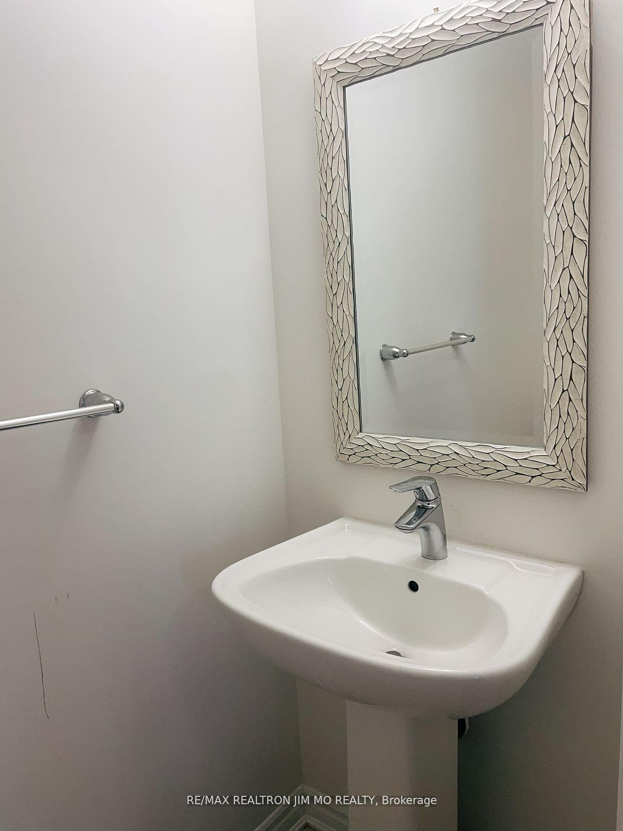 83 Sutcliffe Drive photo 4