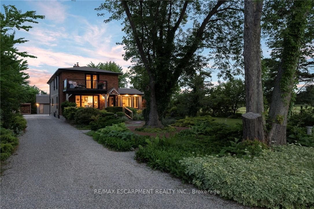 3754 LAKESHORE Road photo 4
