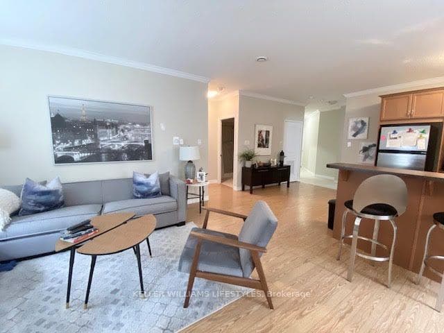 435 Colborne Street Unit 202 photo 9