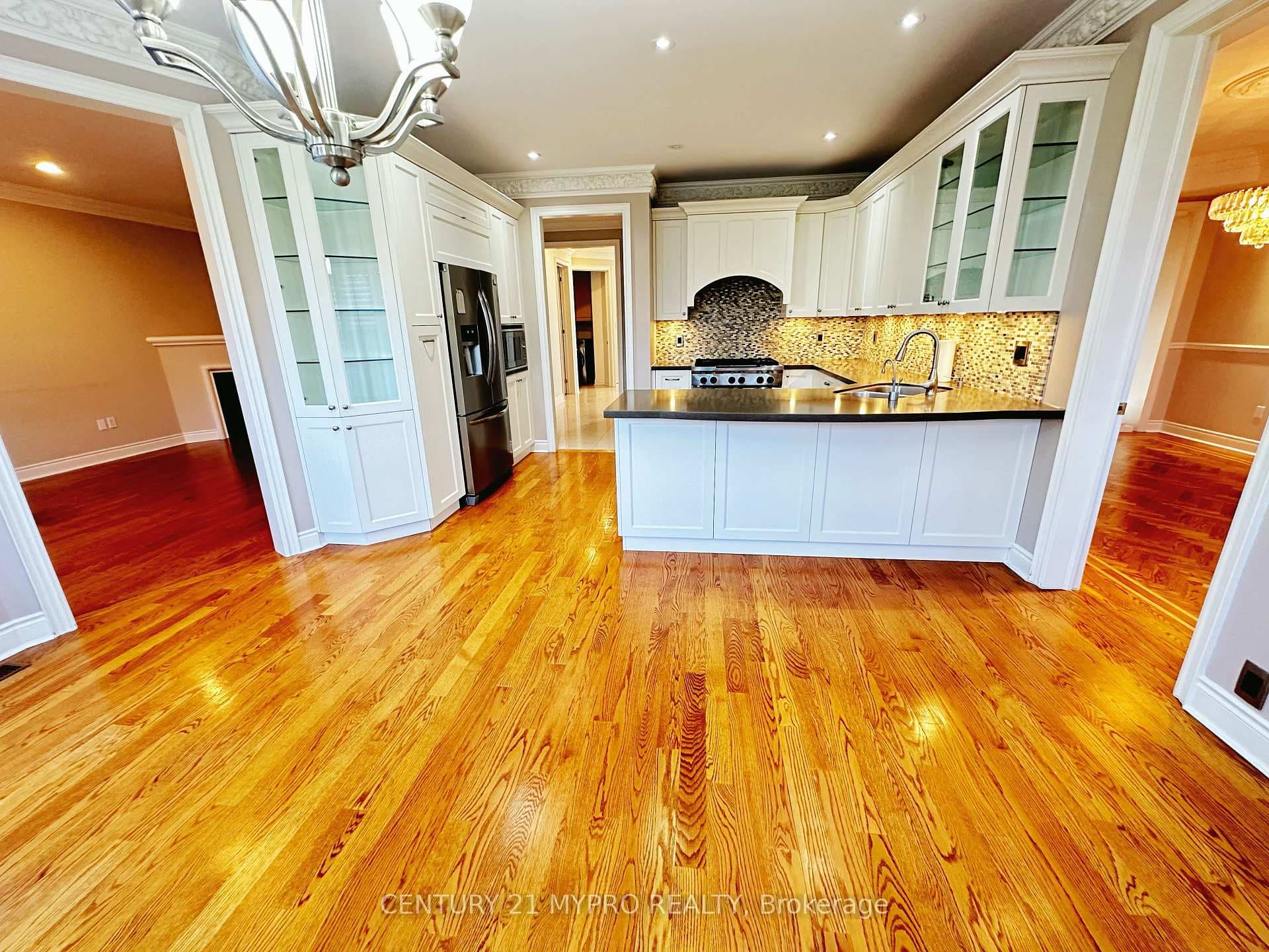 9 Langtry Place photo 7