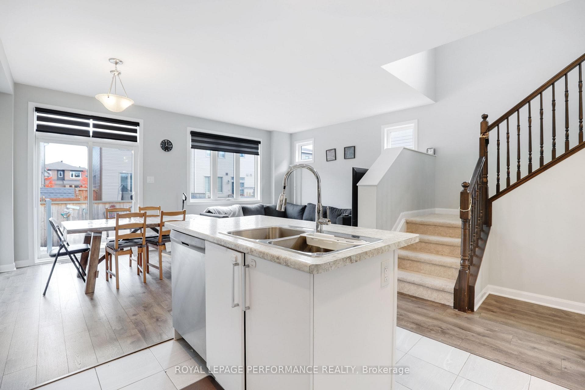318 GUPPY Grove photo 13