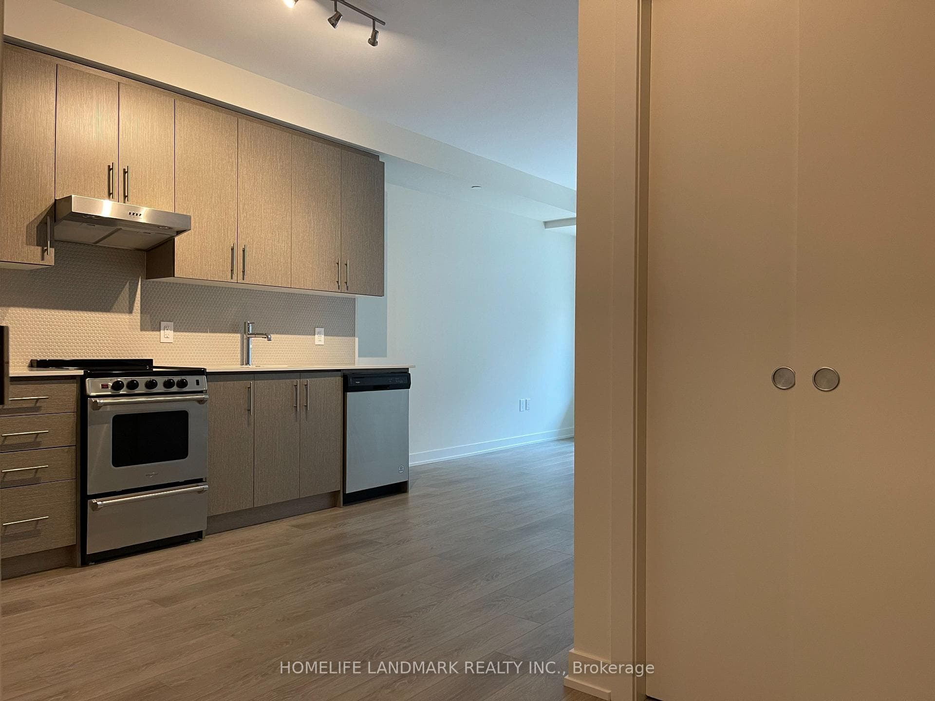 212 King William Street Unit 1310 photo 5