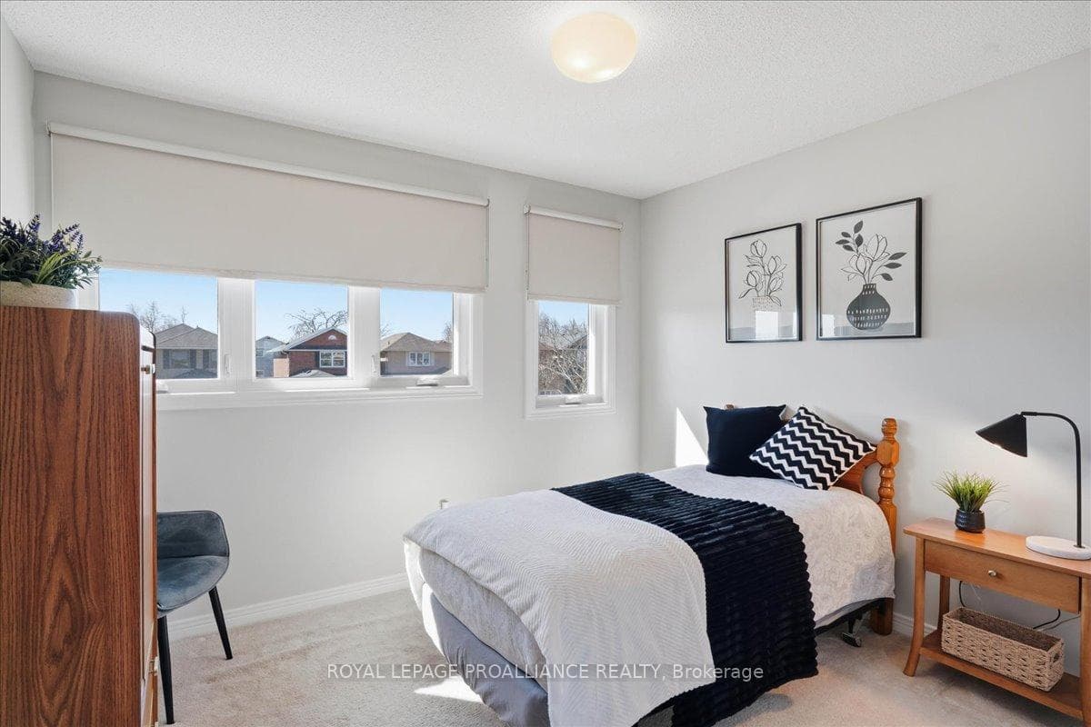 10 Fieldcrest Avenue photo 8