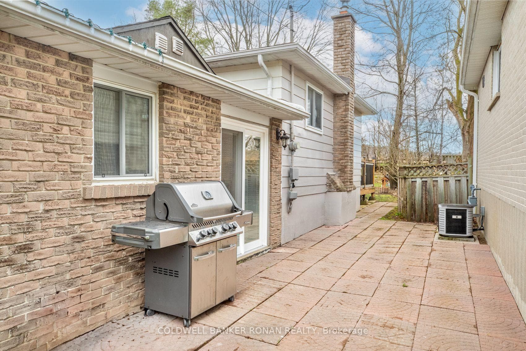 47 Maple Avenue photo 25