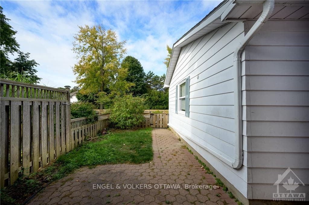 2587 FLANNERY Drive photo 4
