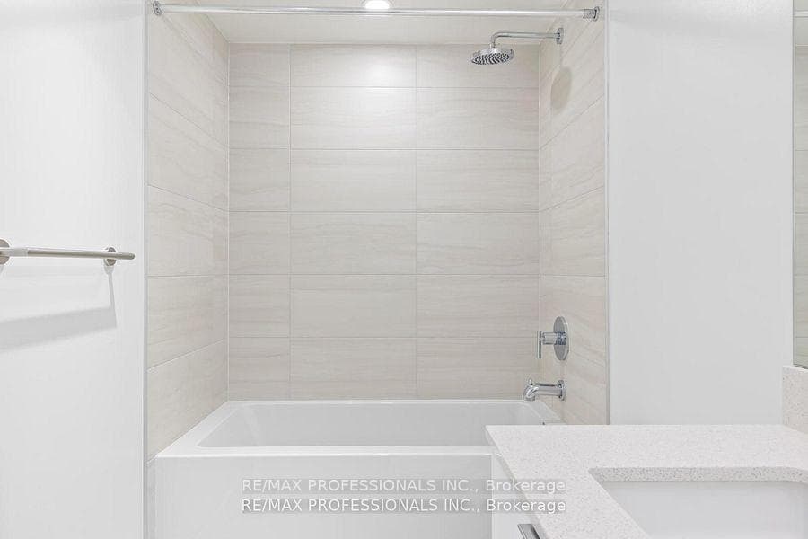 6 Chartwell Road Unit 219 photo 17