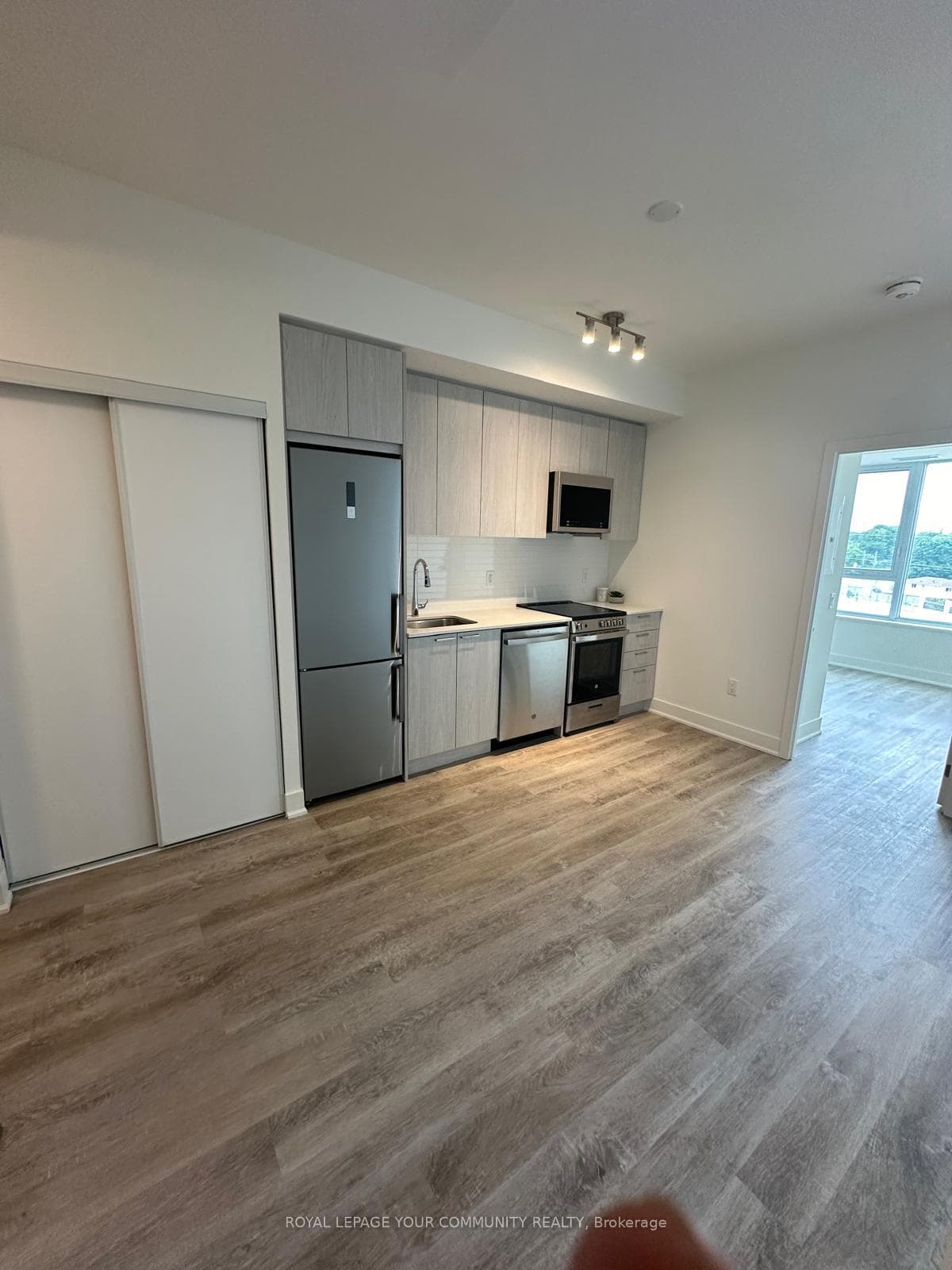 185 Deerfield Road Unit 317 photo 15