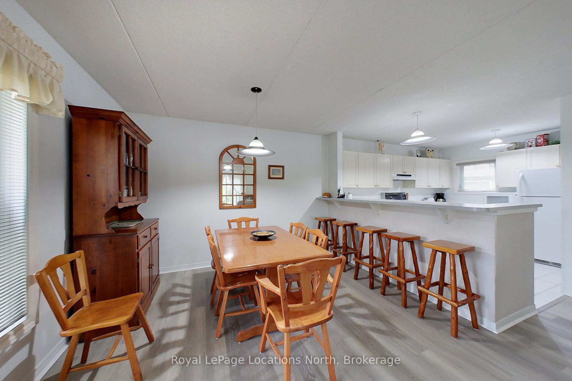 398 Mariners Way Unit 4 photo 9