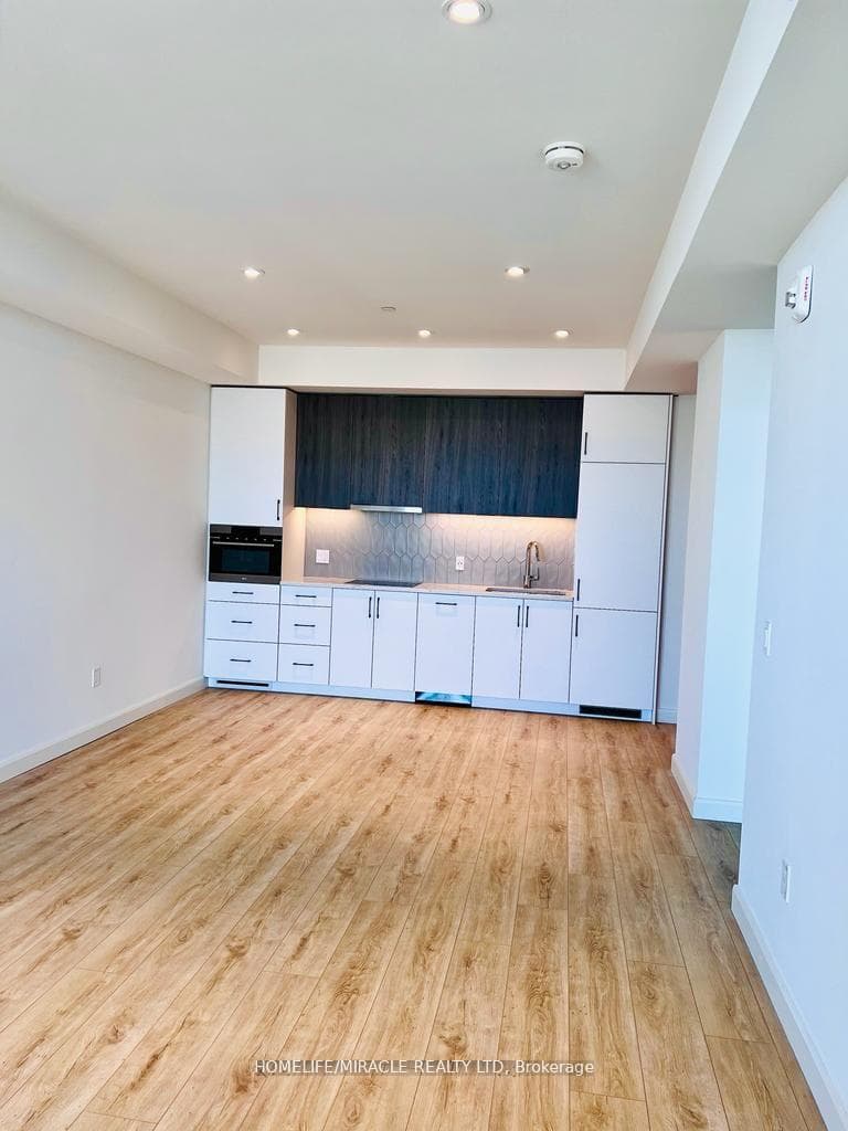 741 King Street Unit 1107 photo 2