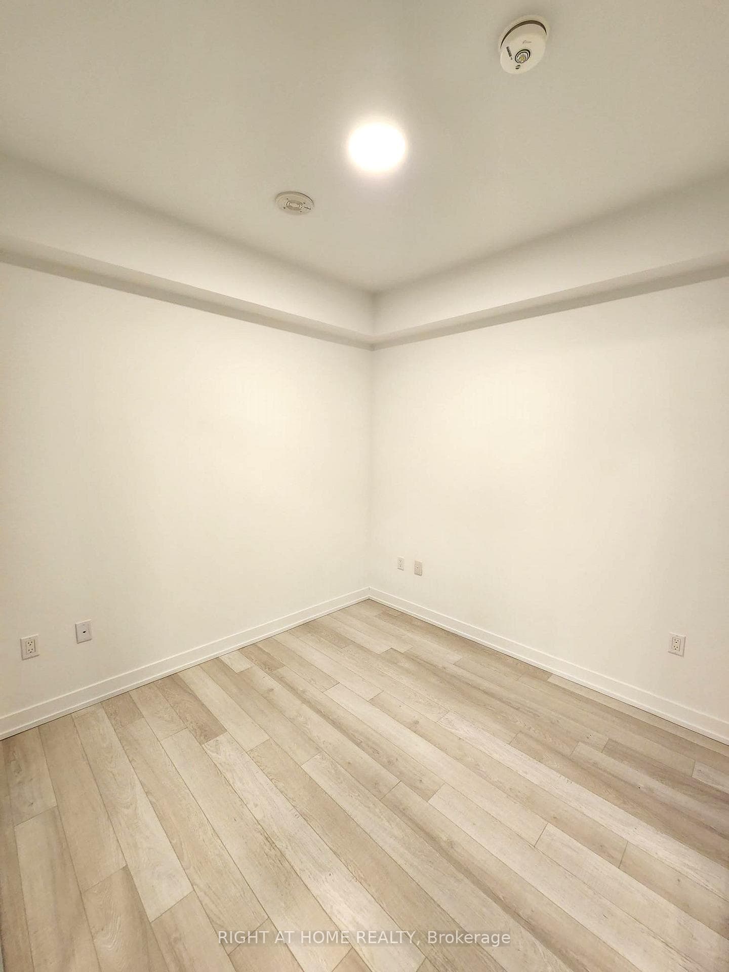39 Roehampton Avenue Unit 2002 photo 7