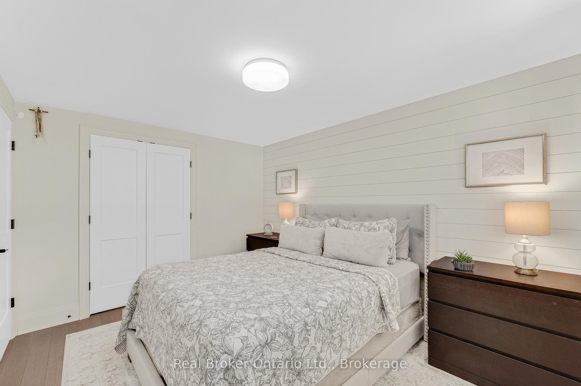 377 Duncombe Drive photo 17