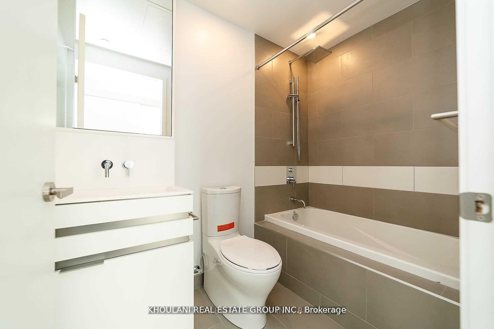 197 Yonge Street Unit 5309 photo 10