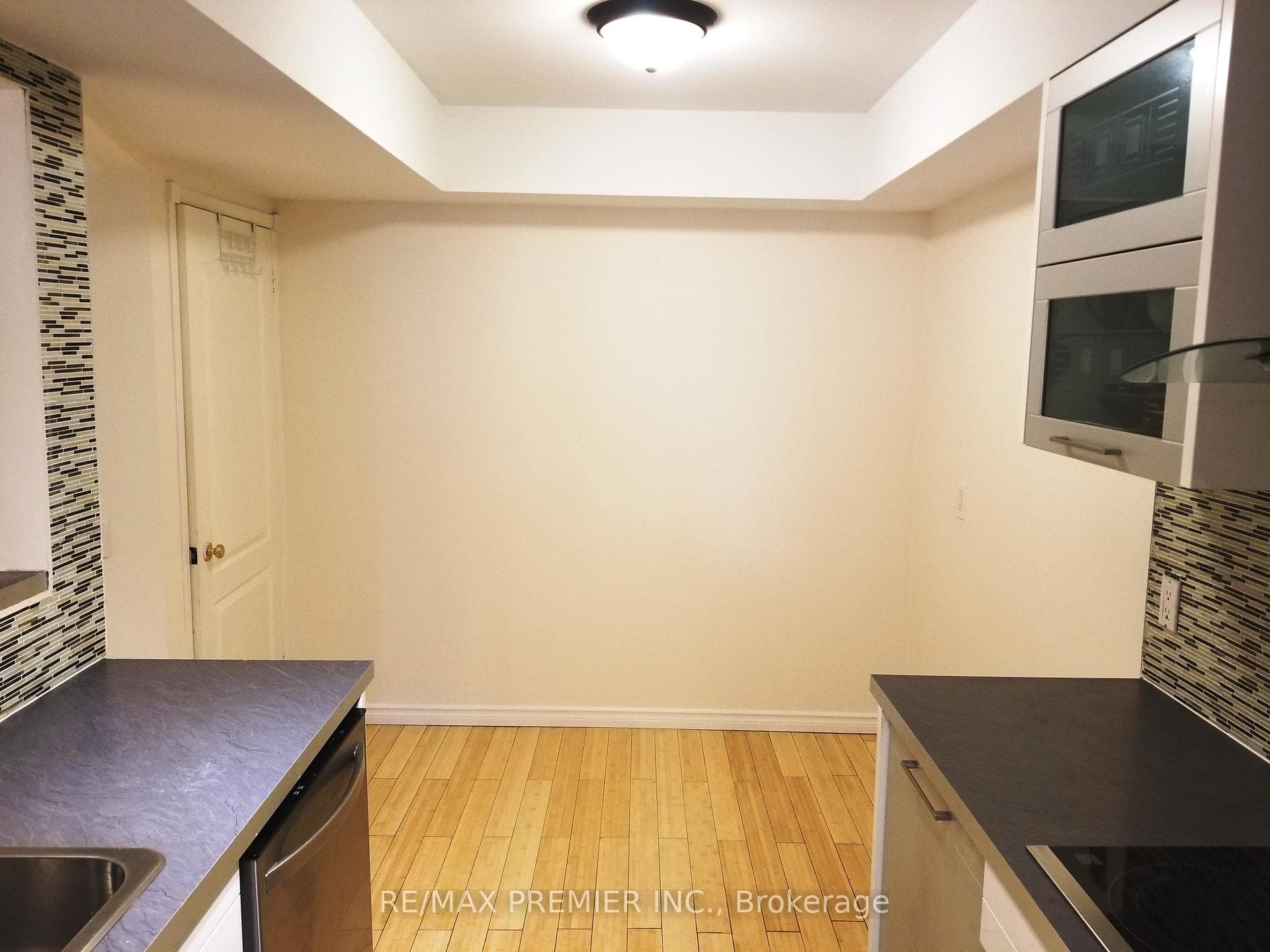 900 Steeles Avenue Unit 914 photo 5