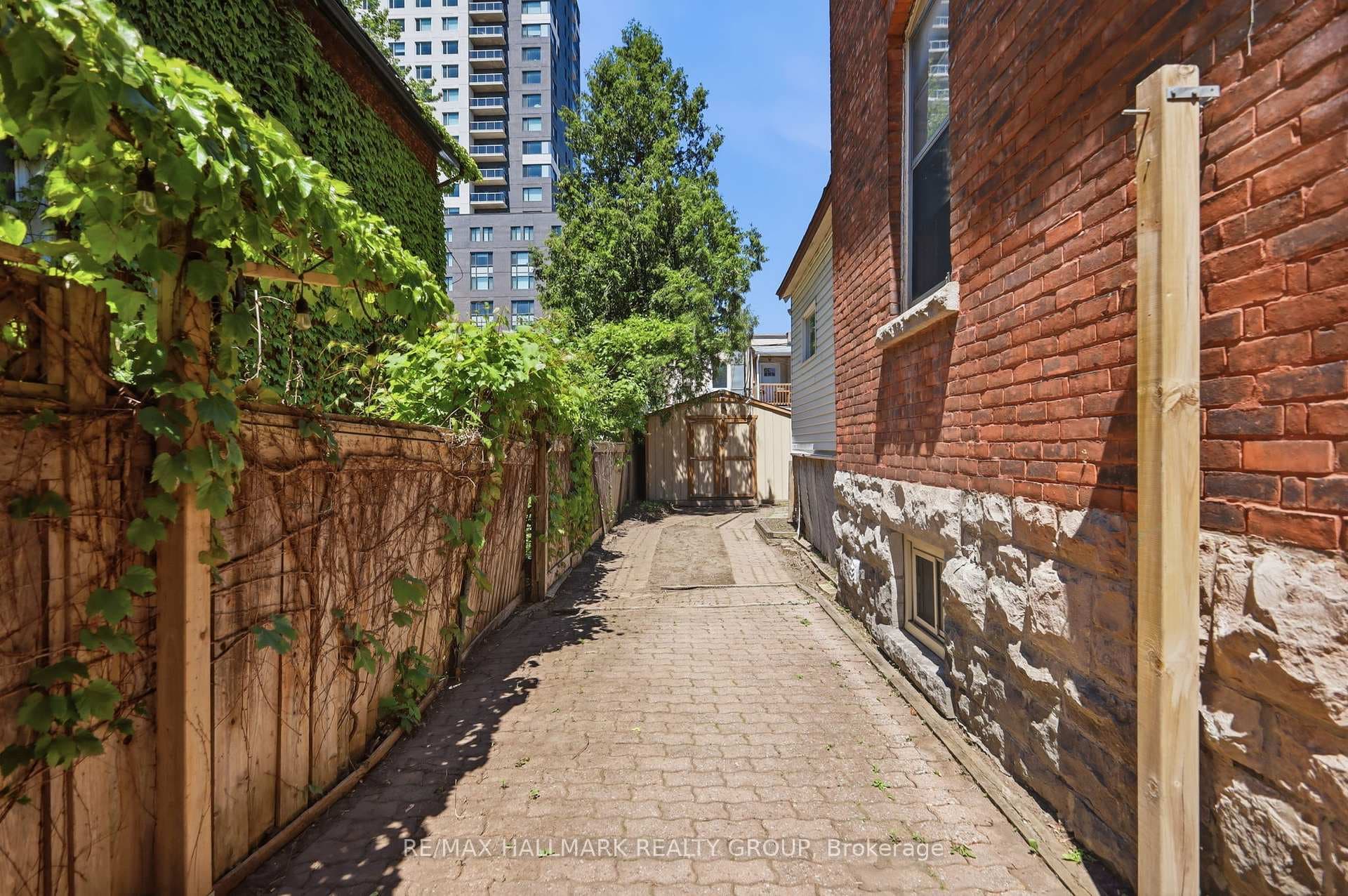 419 BESSERER Street photo 38