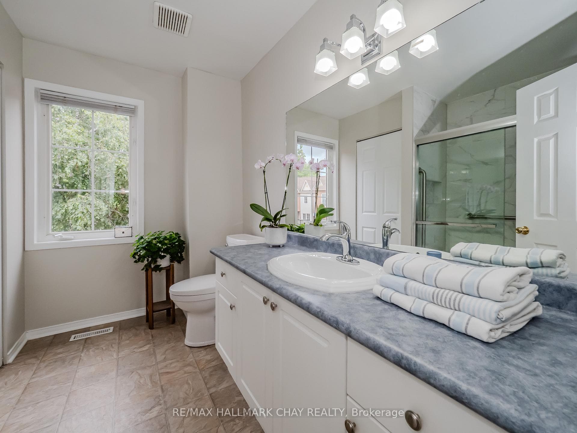 18 Liza Crescent photo 15