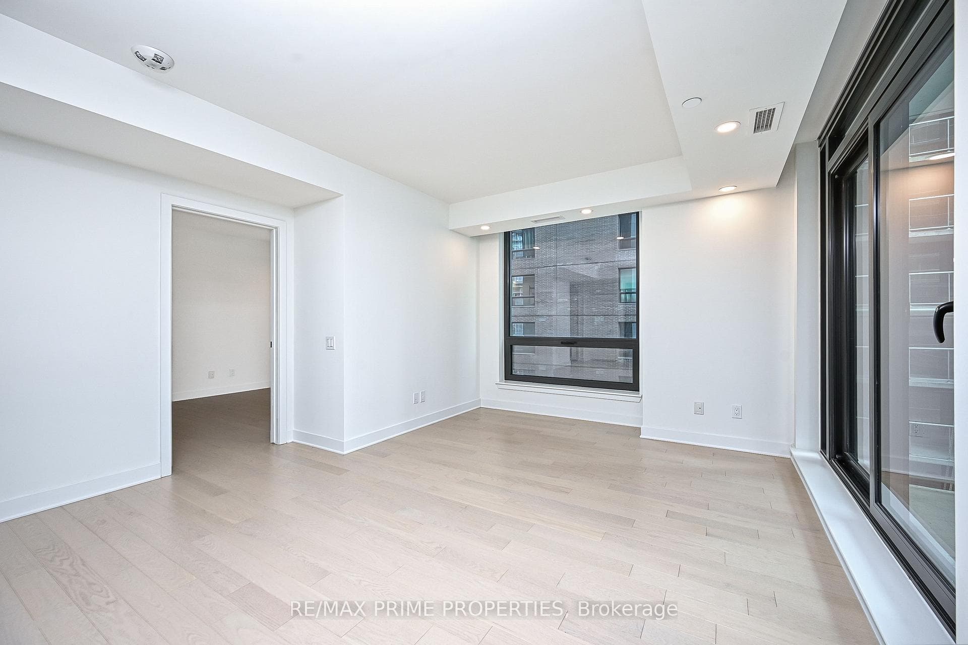 180 GEORGE Street Unit 508 photo 5