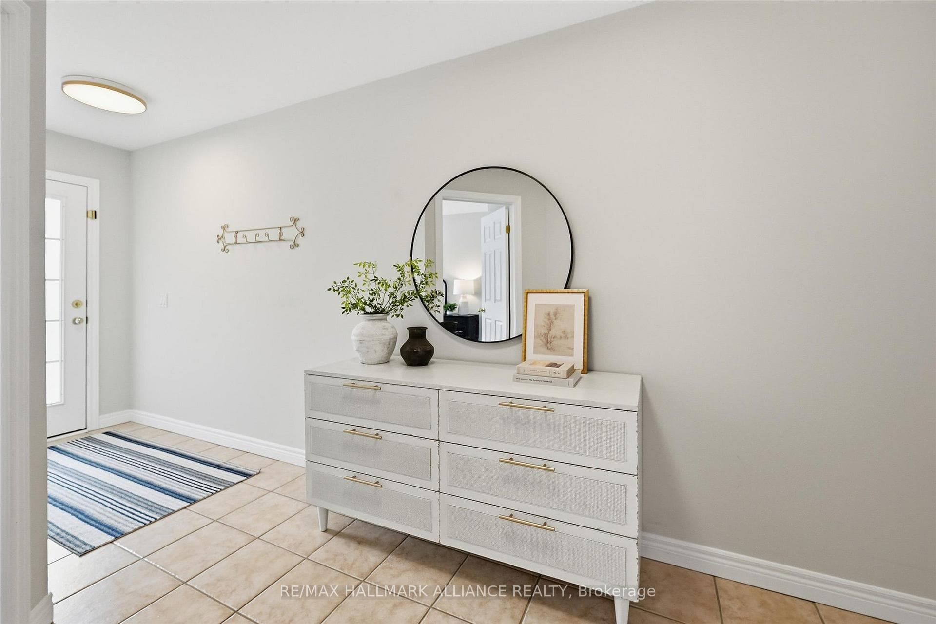 1275 Stephenson Drive Unit 12 photo 4
