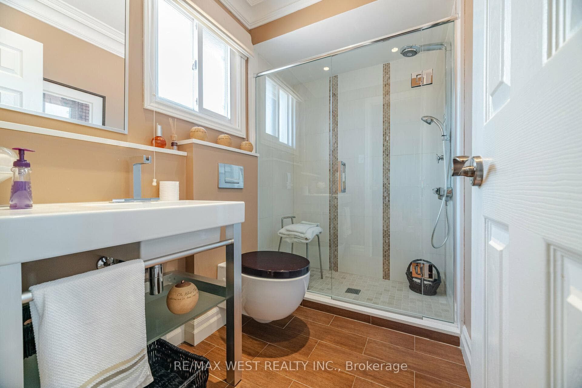 377 Aberdeen Avenue photo 19