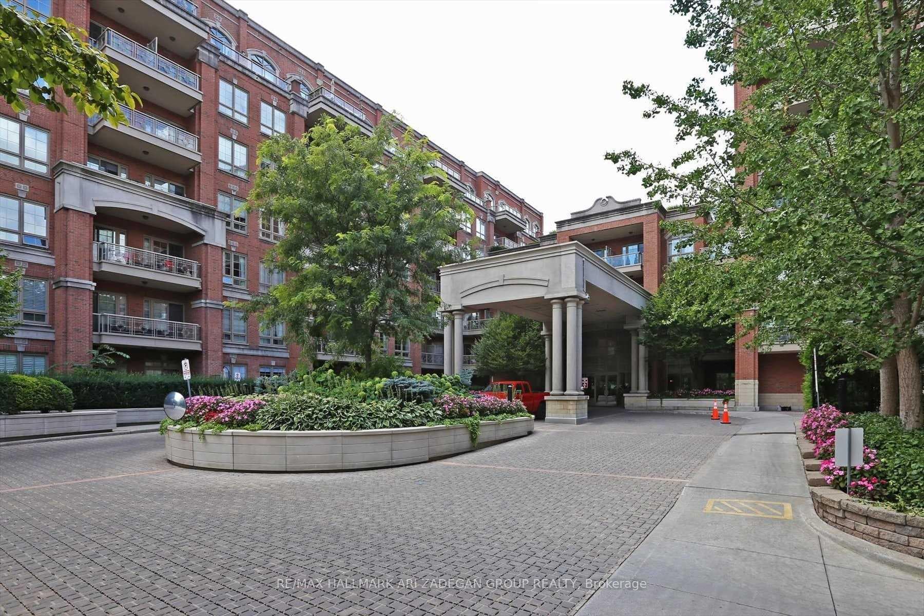 20 Burkebrook Place Unit 521 photo 3
