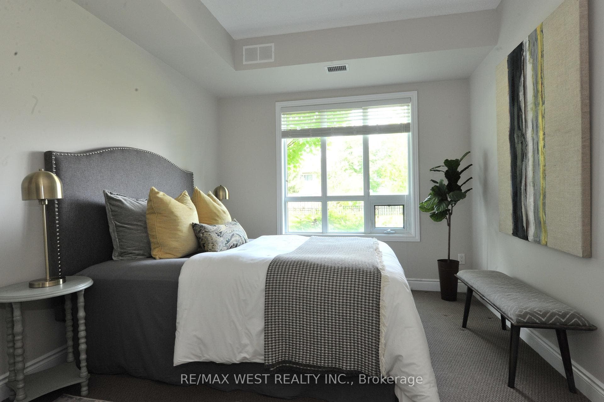 3170 Erin Mills Parkway Unit 109 photo 14