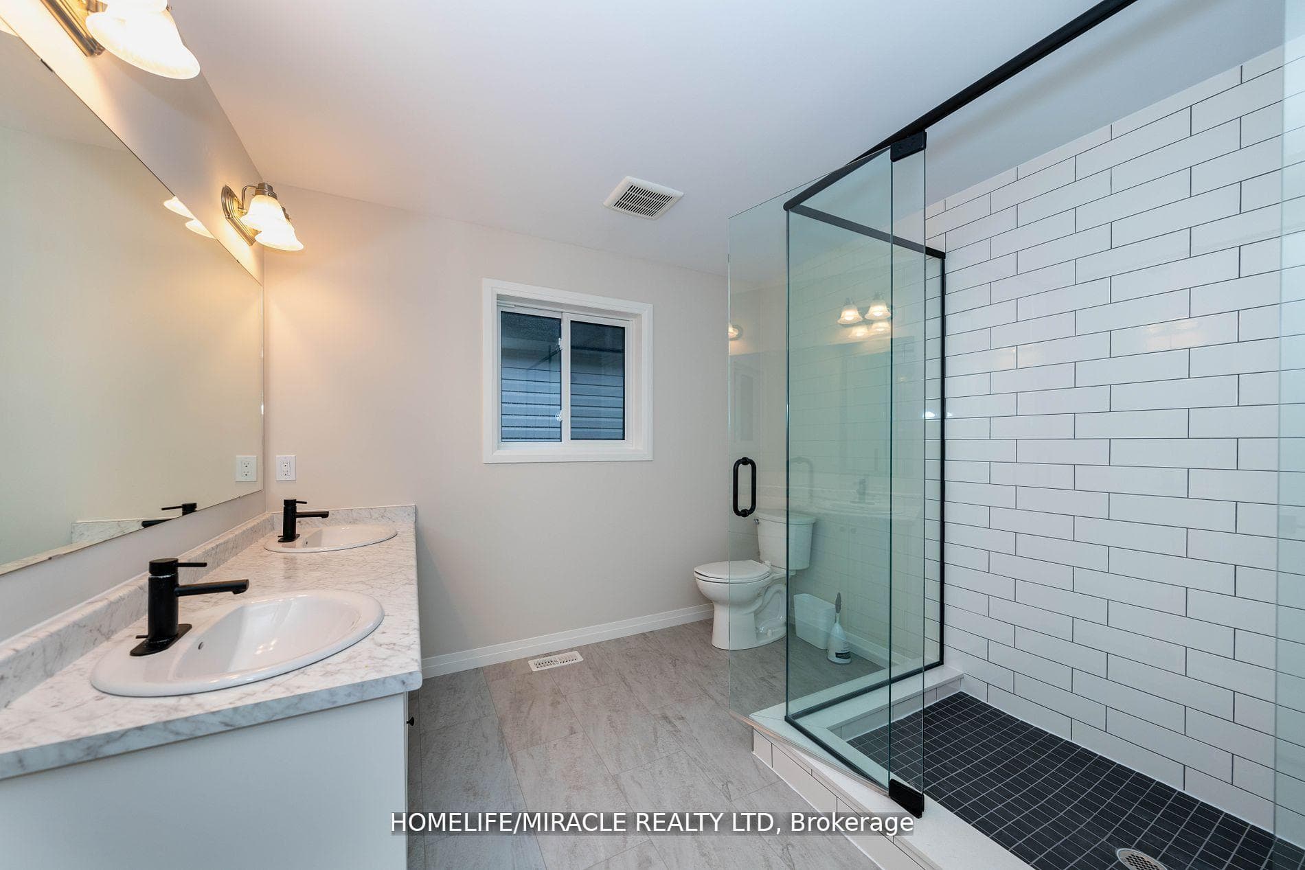 139 Siebert Avenue photo 12