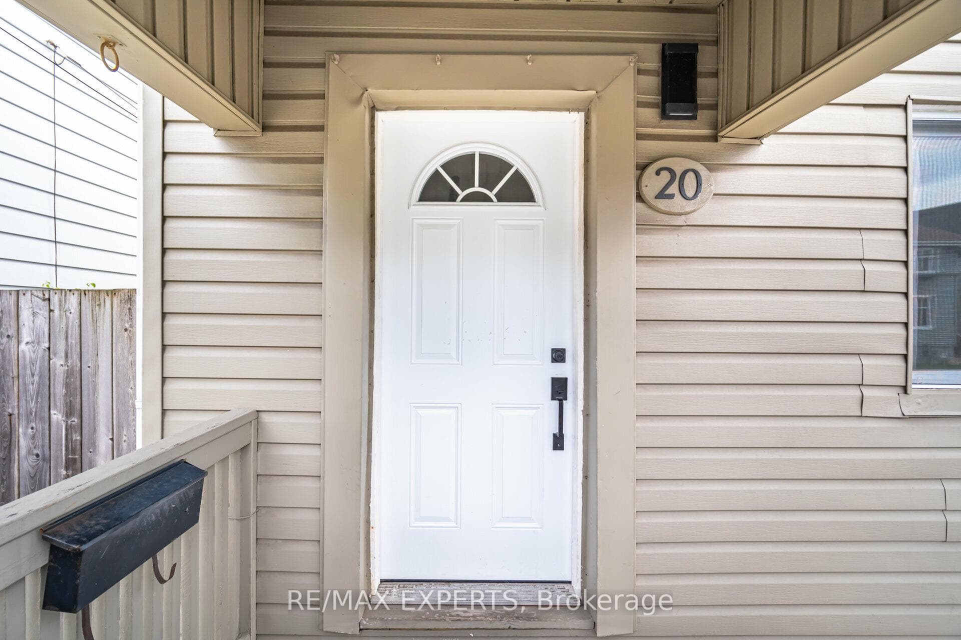 20 East Bend Avenue photo 5