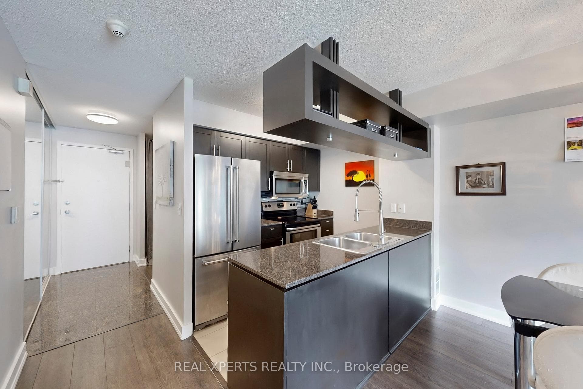 81 Navy Wharf Court Unit 901 photo 6