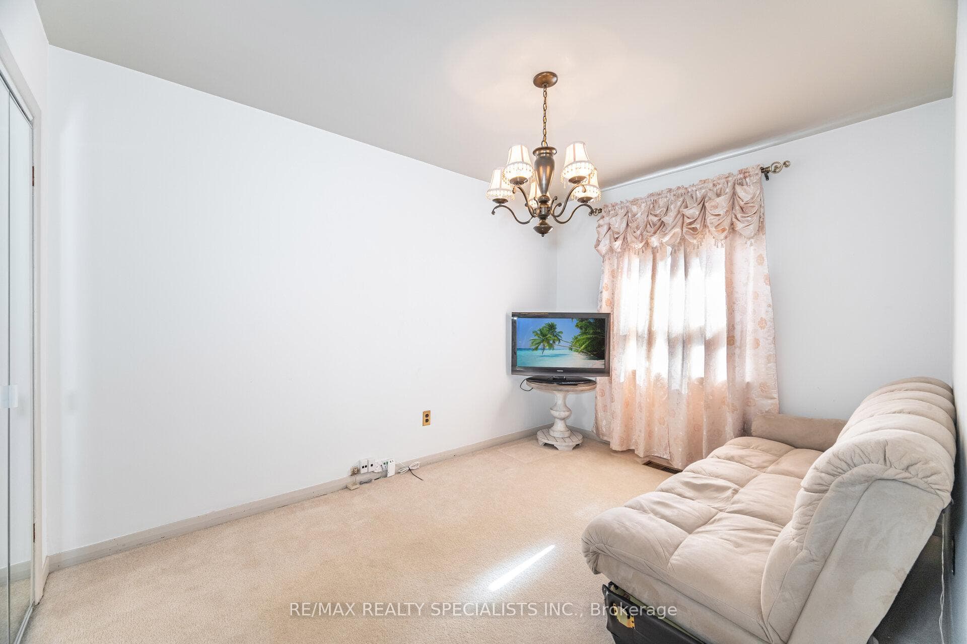 49 Algoma Street photo 19