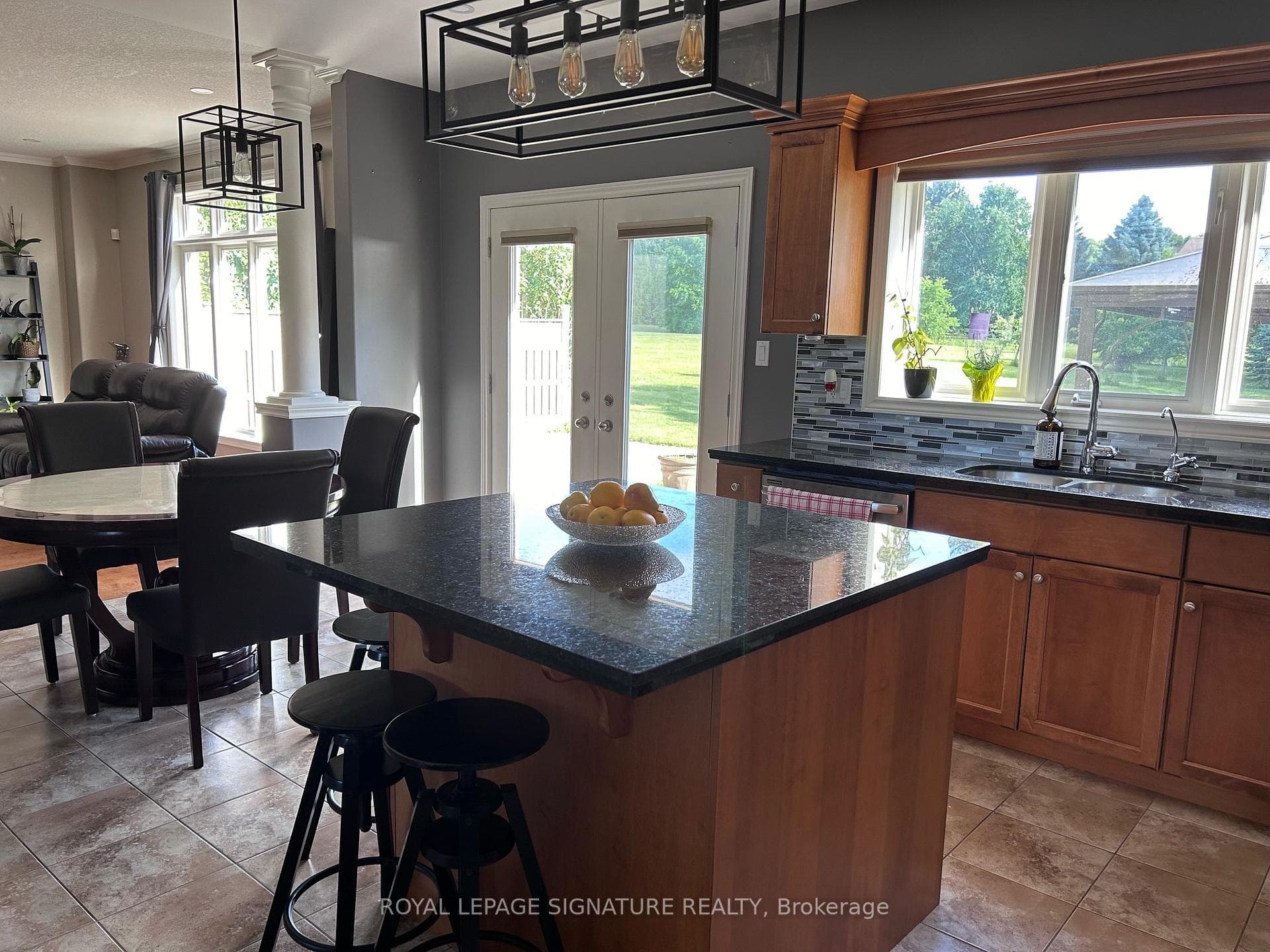 152 Central Avenue photo 5