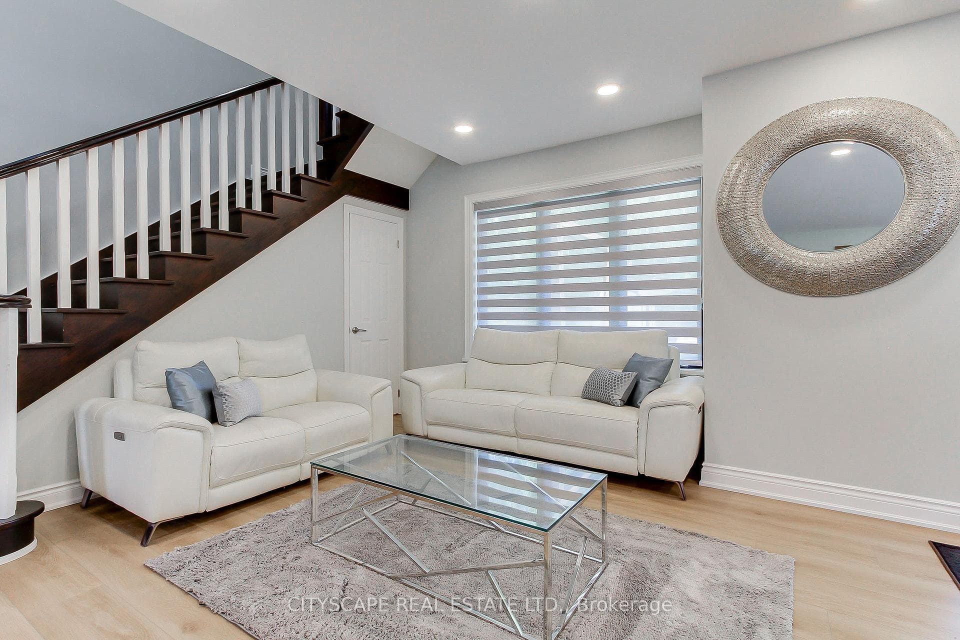 1543 Indian Grove photo 13