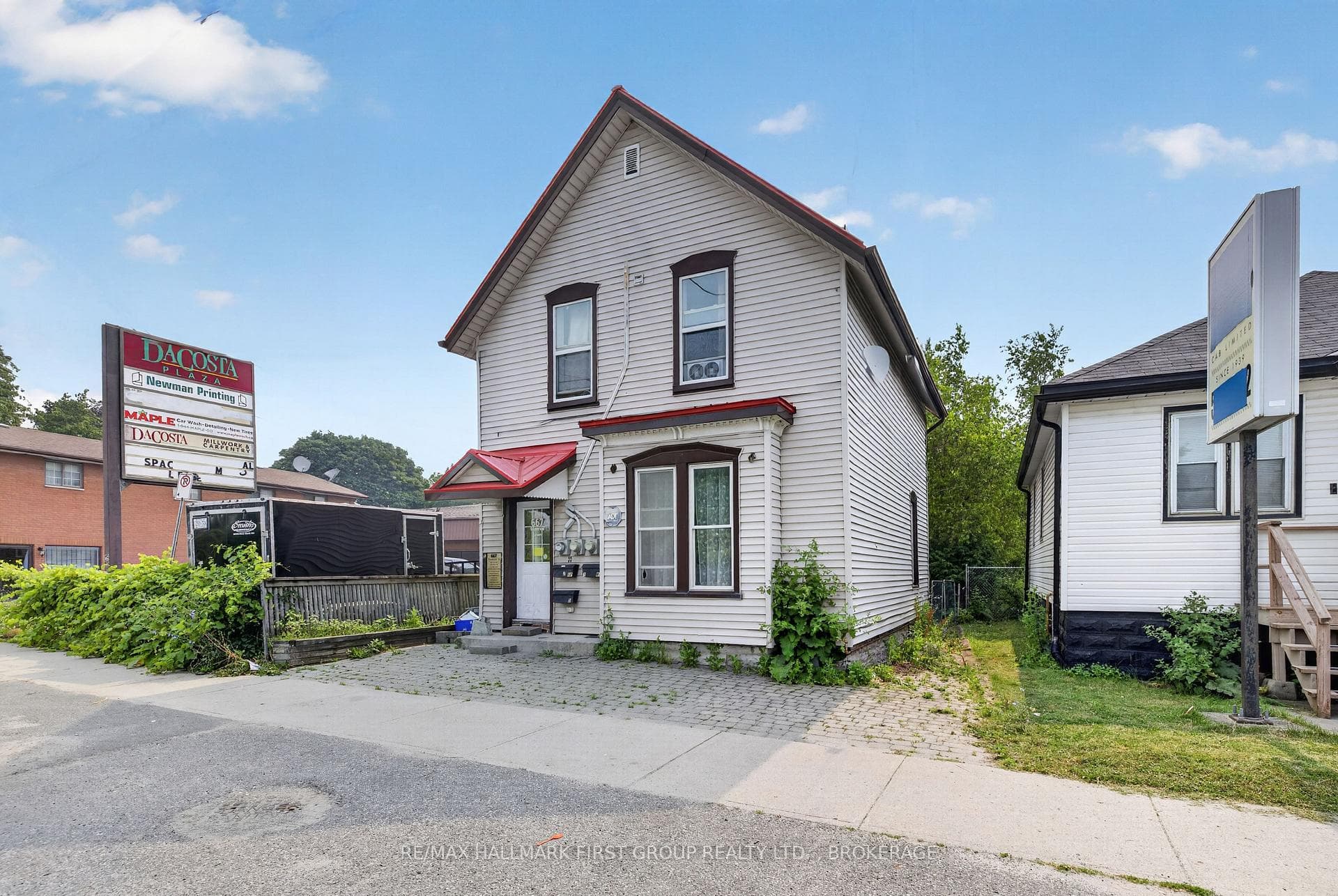 667 MONTREAL Street photo 3