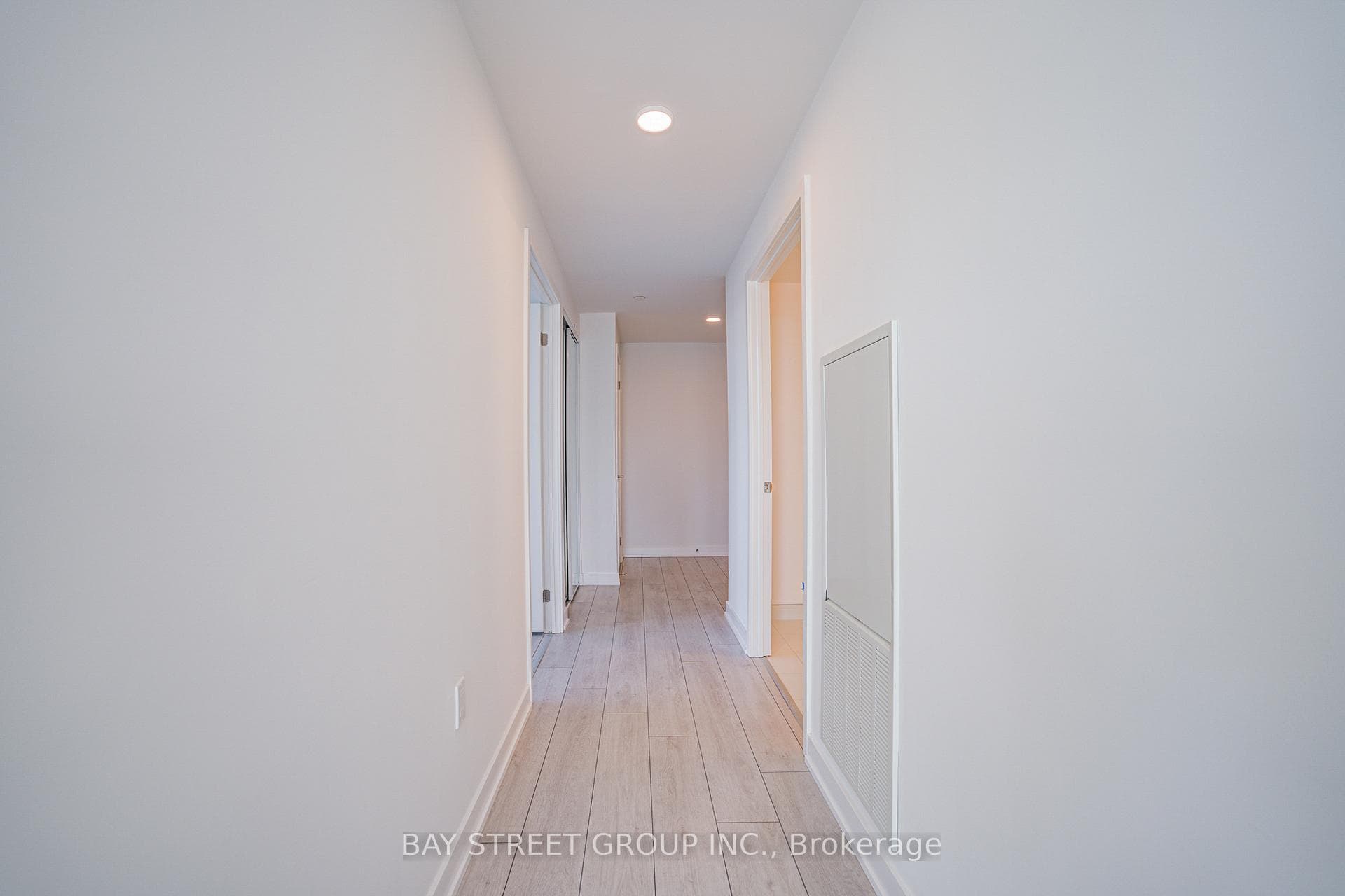 230 Simcoe Street Unit 3418 photo 6