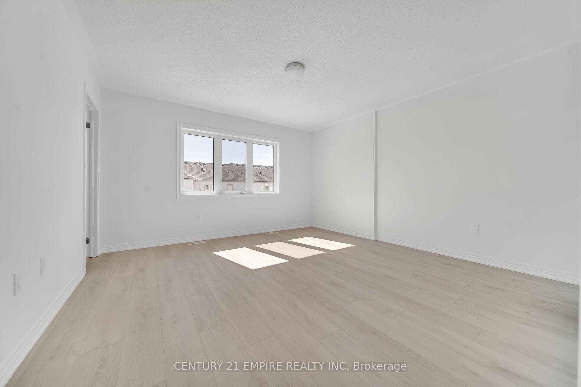 35 Edminston Drive photo 18