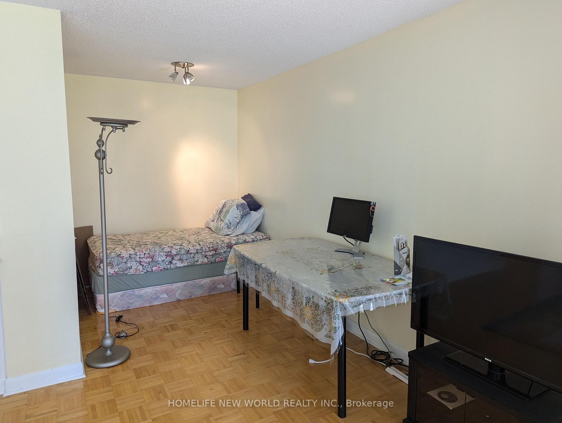 33 Sheppard Avenue Unit 405 photo 11