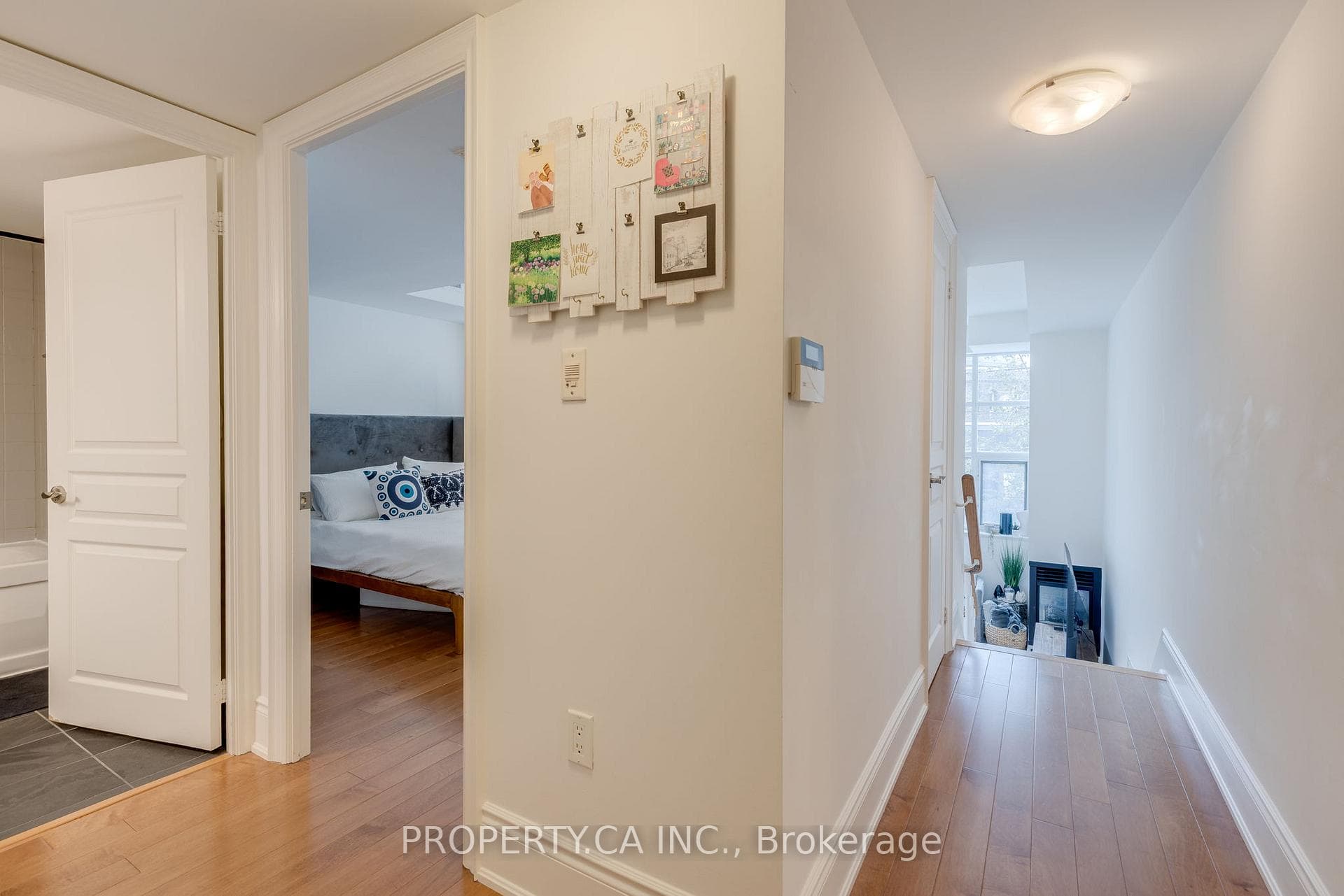 437 Roncesvalles Avenue Unit 211 photo 4