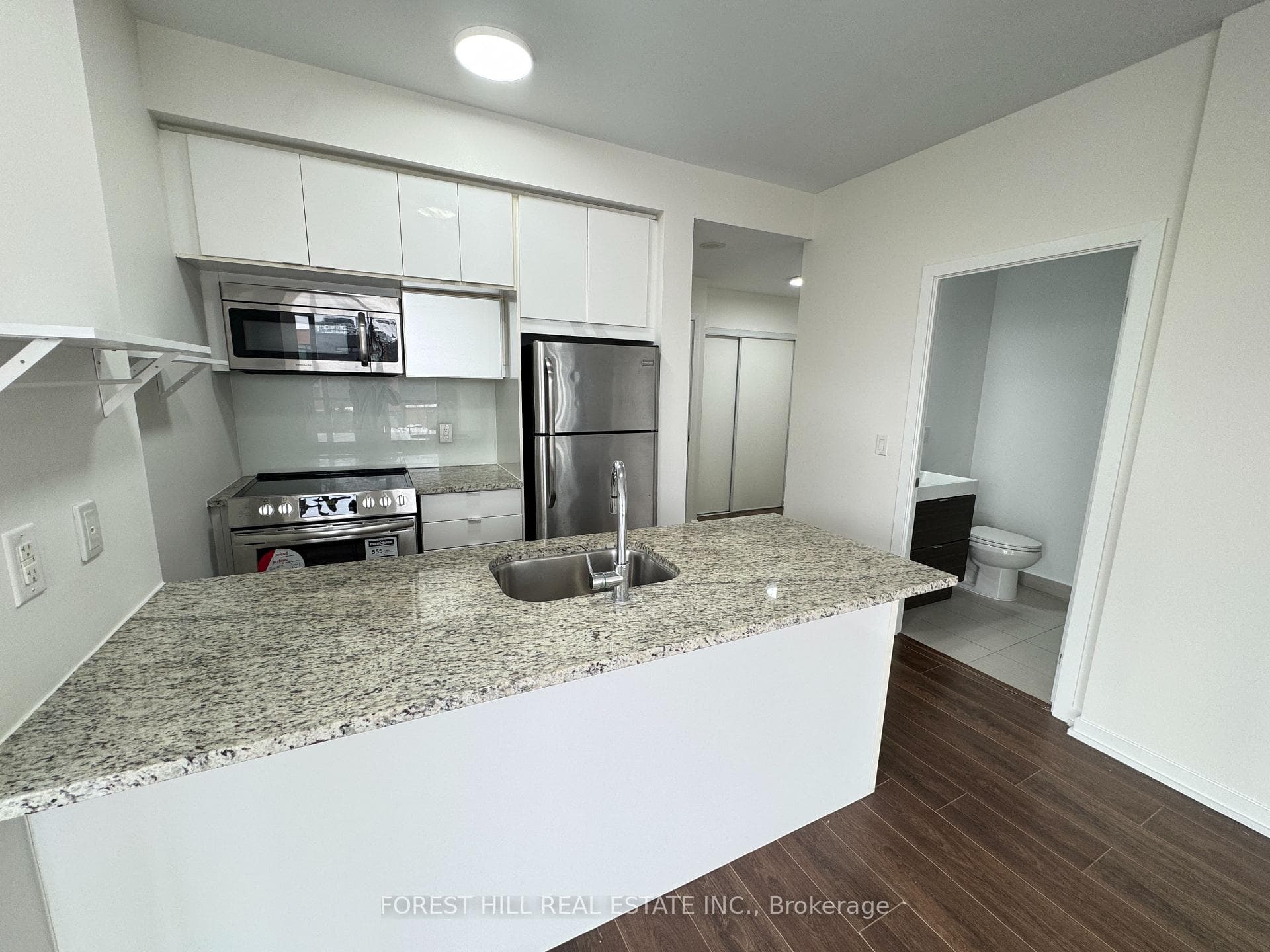 62 Forest Manor Road Unit 203 photo 7