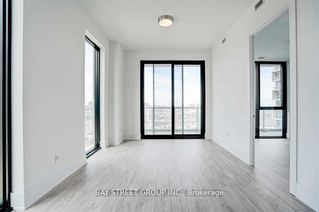 118 Merchants' Wharf Avenue Unit 1022 photo 11