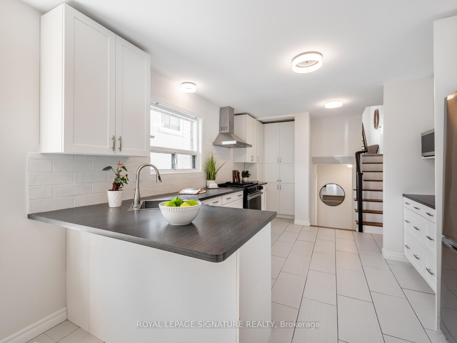 27 Mcculley Street photo 10
