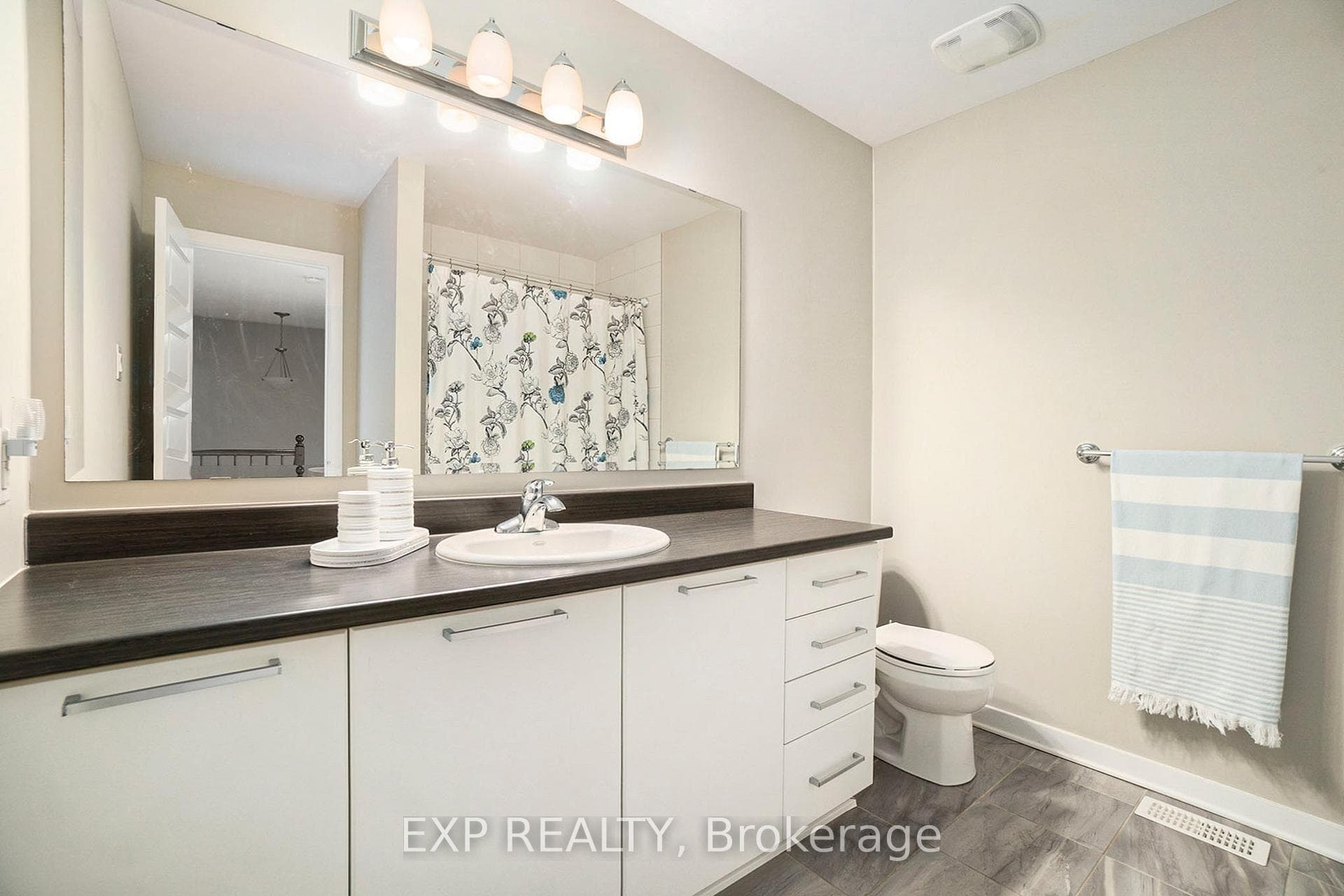 603 CAPUCHON Way photo 24