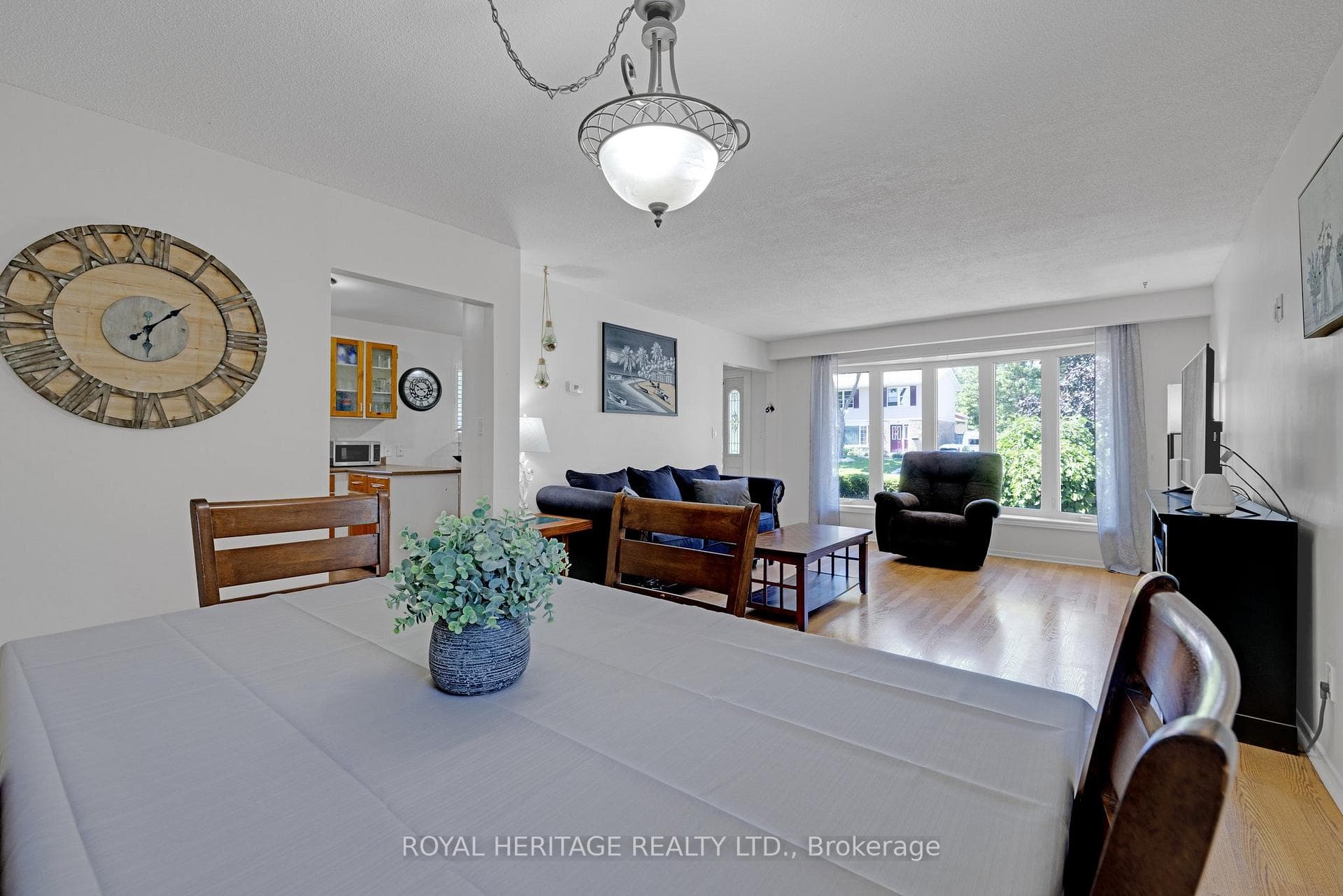 33 Vanstone Court photo 10