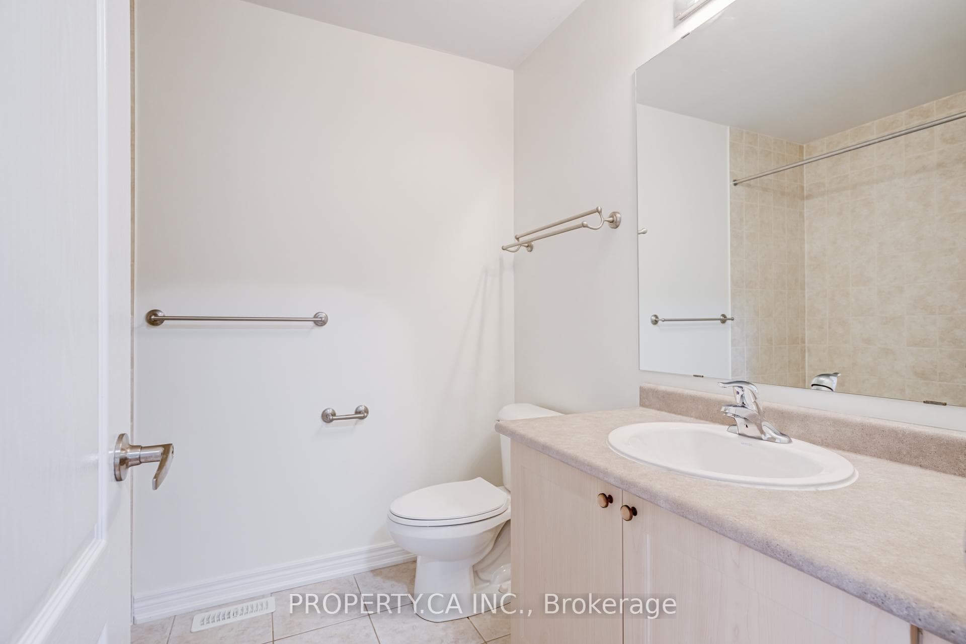 3347 Eglinton Avenue photo 34