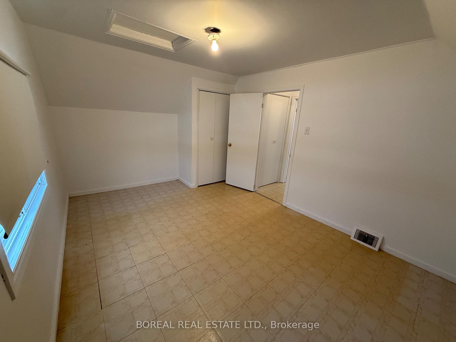 101 Ross Road photo 21