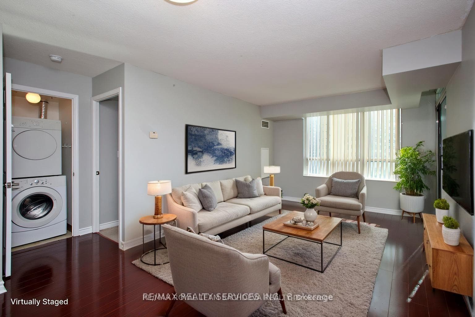 335 Rathburn Road Unit 2007 photo 5