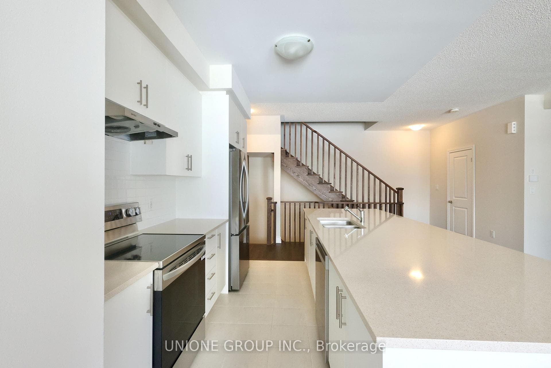 1425 Courtleigh Trail photo 9