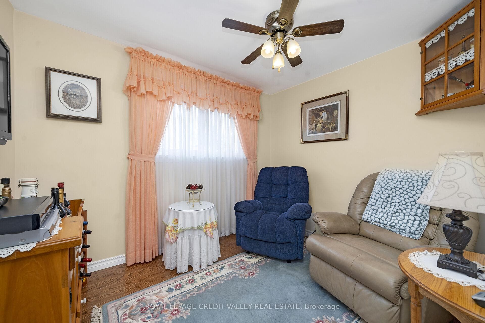 13 Bairstow Crescent photo 18