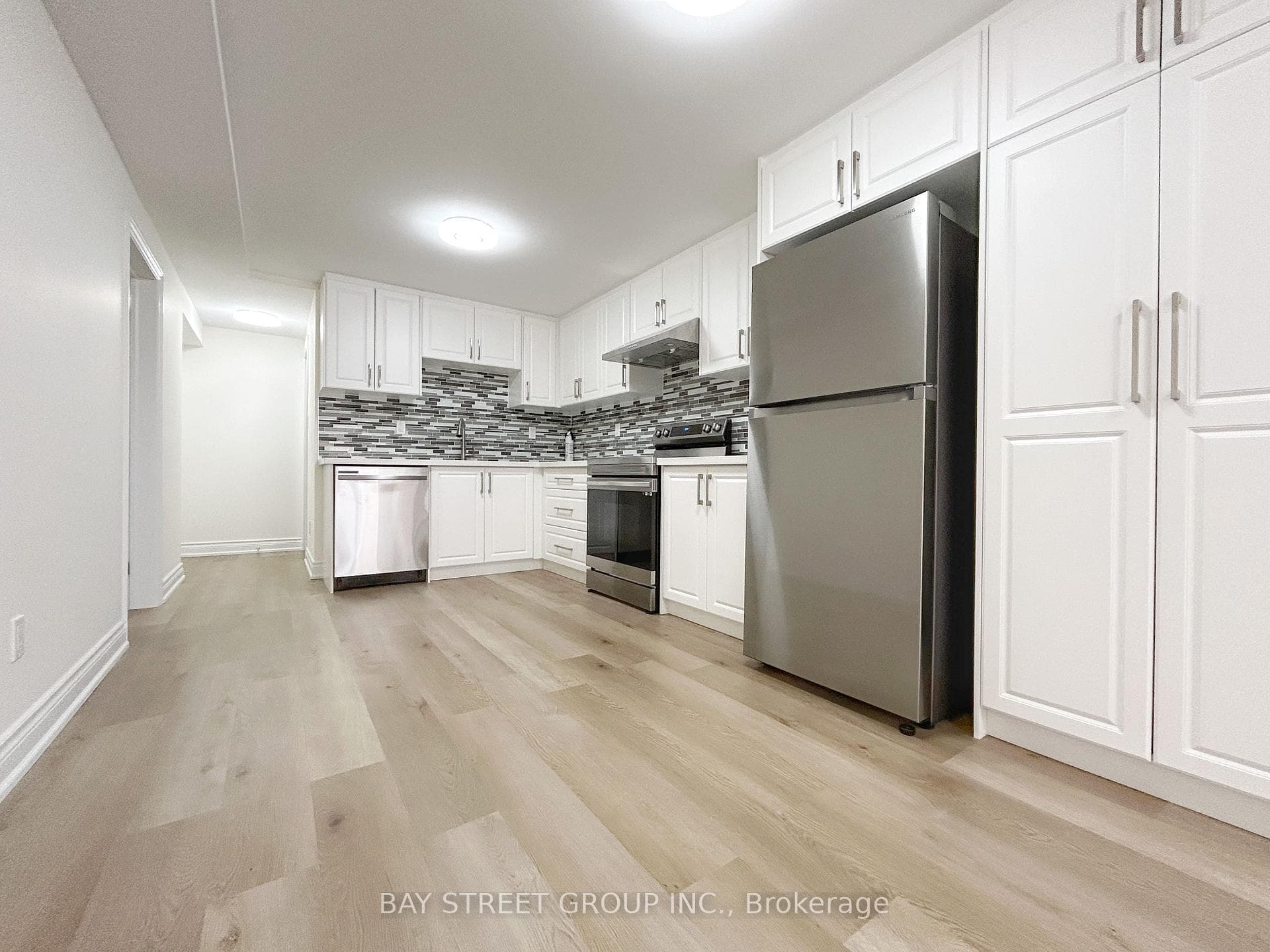 98 Forest Edge Crescent Unit Bsmt photo 5