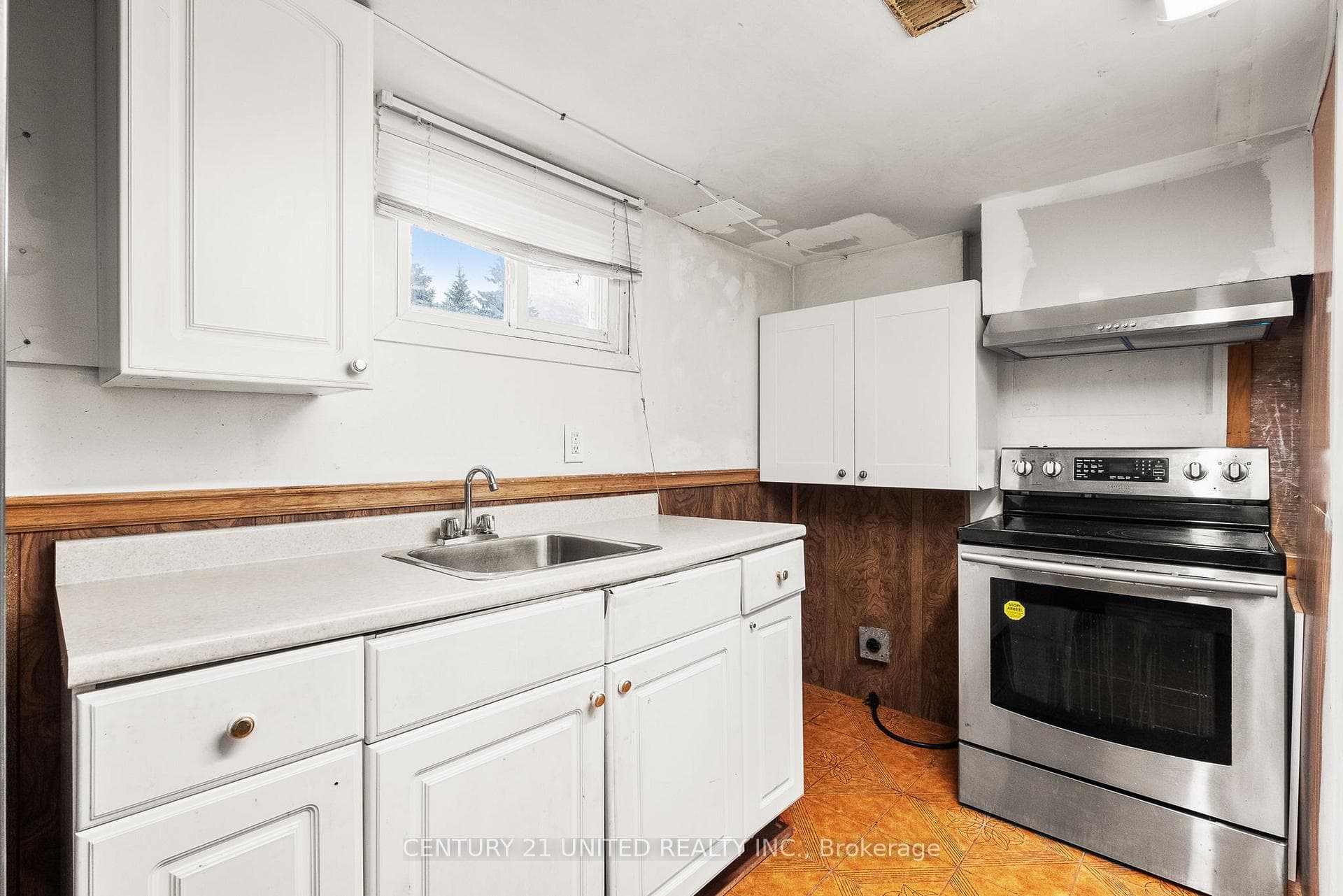 84 Goldsboro Road photo 29