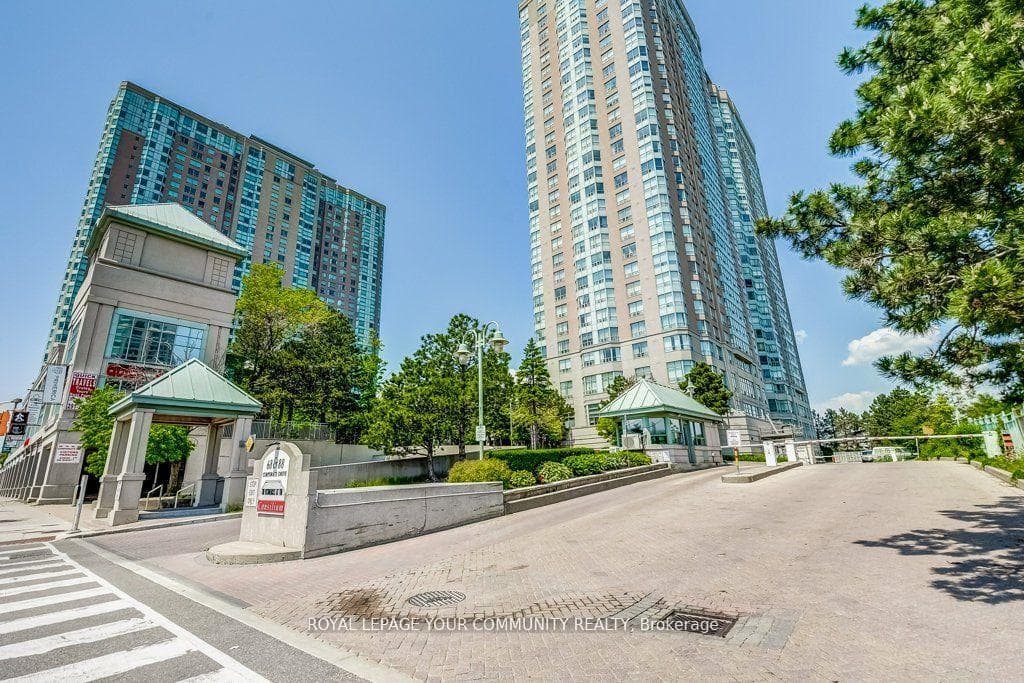 88 Corporate Drive Unit 1817 photo 1